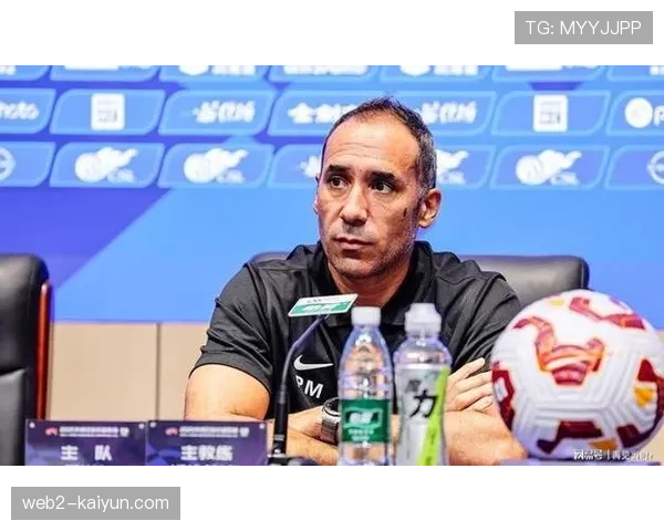 边后卫插上助攻成为新战术亮点 多队倚重边路宽度发起进攻